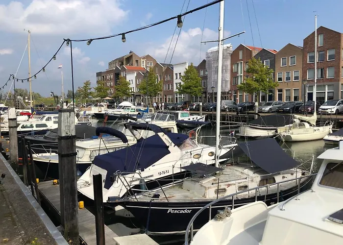 Pandhouse Apartment *